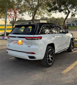 جيب جراند شيروكي